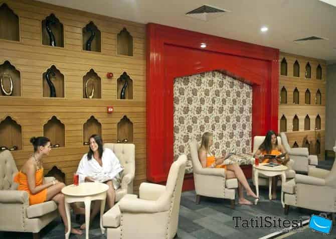 Crystal Palace Luxury Resort Spa 